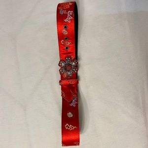 Beautiful silk belt.